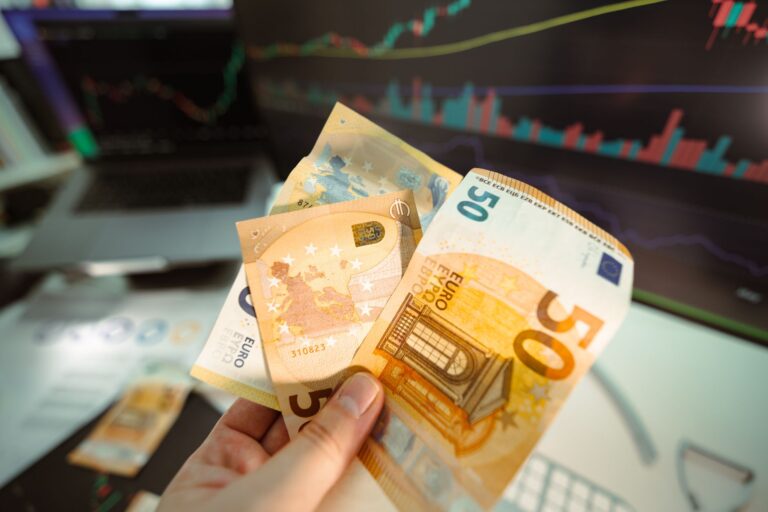 Comment investir dans les devises étrangères de manière optimale ?